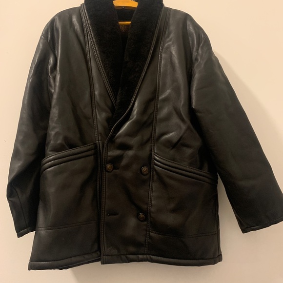 GV T.Shearling fur lined Faux Leather coat. Made in Italy. Size L - Picture 1 of 4